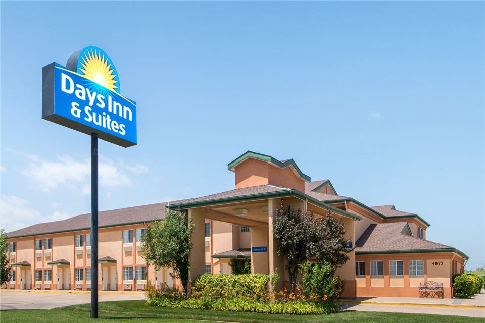 Days Inn & Suites Wichita, Wichita, KS